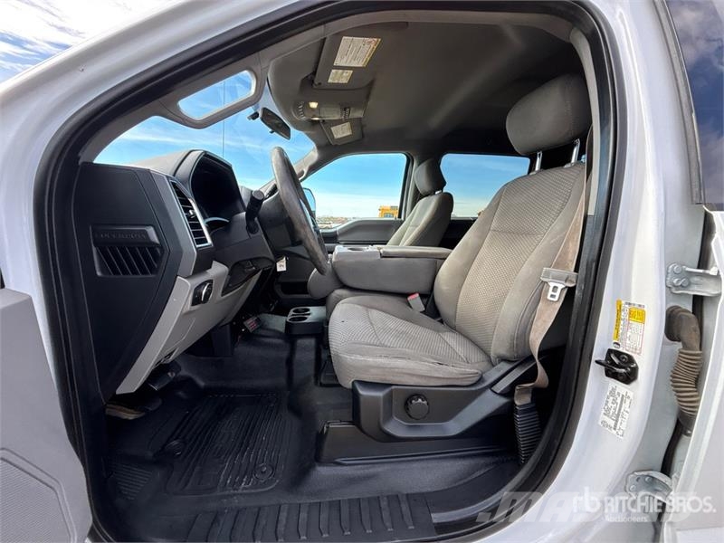 Ford F-250 XLT 4x4 Crew Cab Pickup 其他