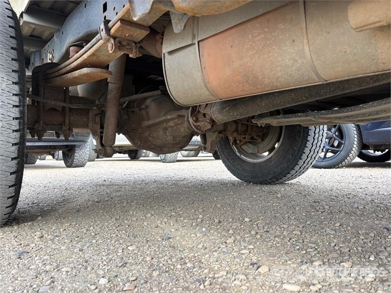 Ford F-250 XLT 4x4 Crew Cab Pickup Ostalo