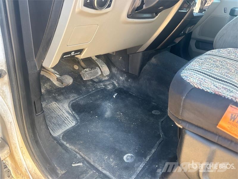 Ford F-250 XLT 4x4 Crew Cab Pickup Ostalo