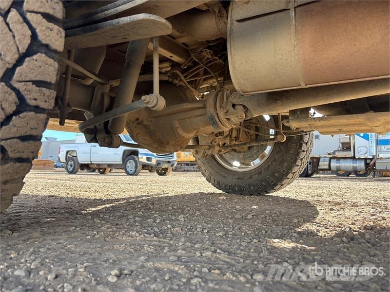 Ford F-250 XLT 4x4 Crew Cab Pickup Прочие фургоны