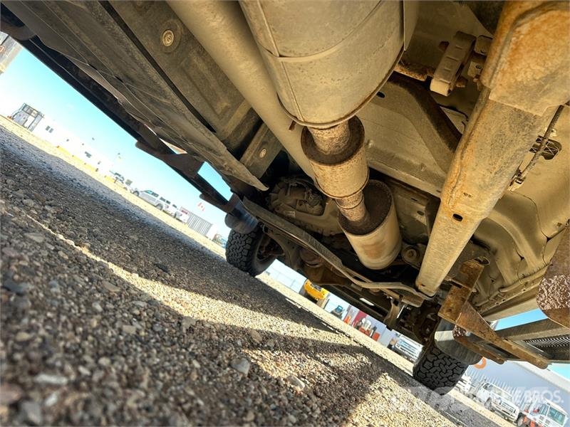 Ford F-250 XLT 4x4 Crew Cab Pickup Ostalo