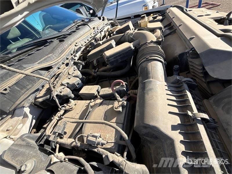 Ford F-250 XLT 4x4 Crew Cab Pickup Ostalo