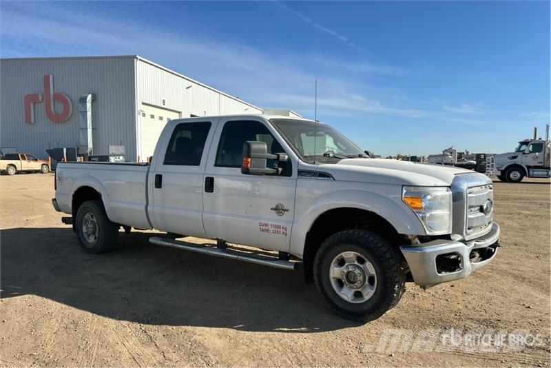 Ford F-250 XLT 4x4 Crew Cab Pickup Прочие фургоны