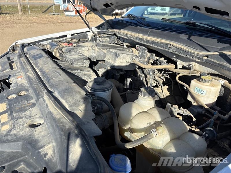 Ford F-250 XLT 4x4 Crew Cab Pickup Inne