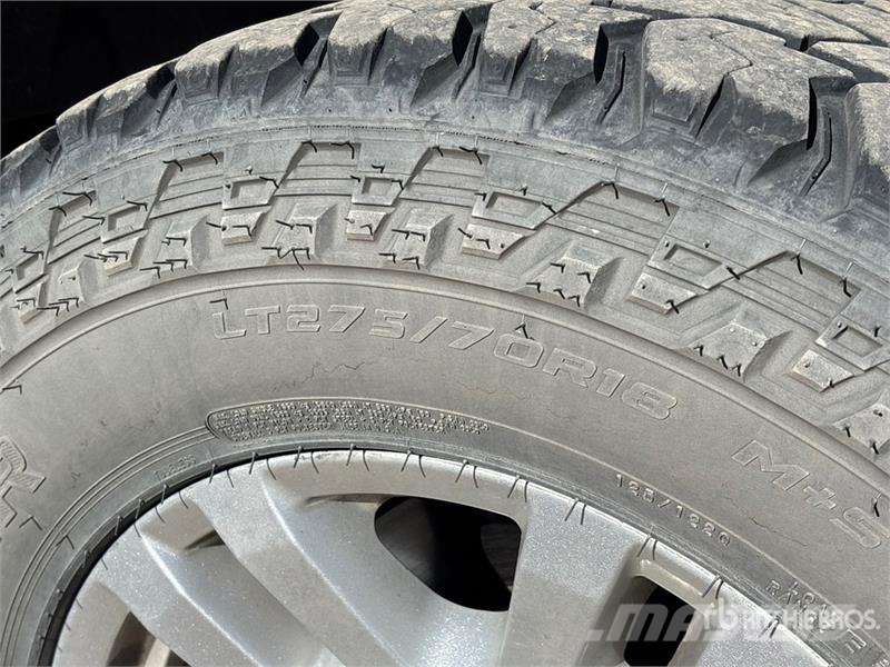 Ford F-250 XLT 4x4 Crew Cab Pickup Ostalo