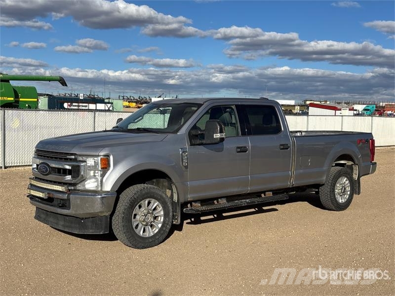 Ford F-250 XLT 4x4 Crew Cab Pickup Anders