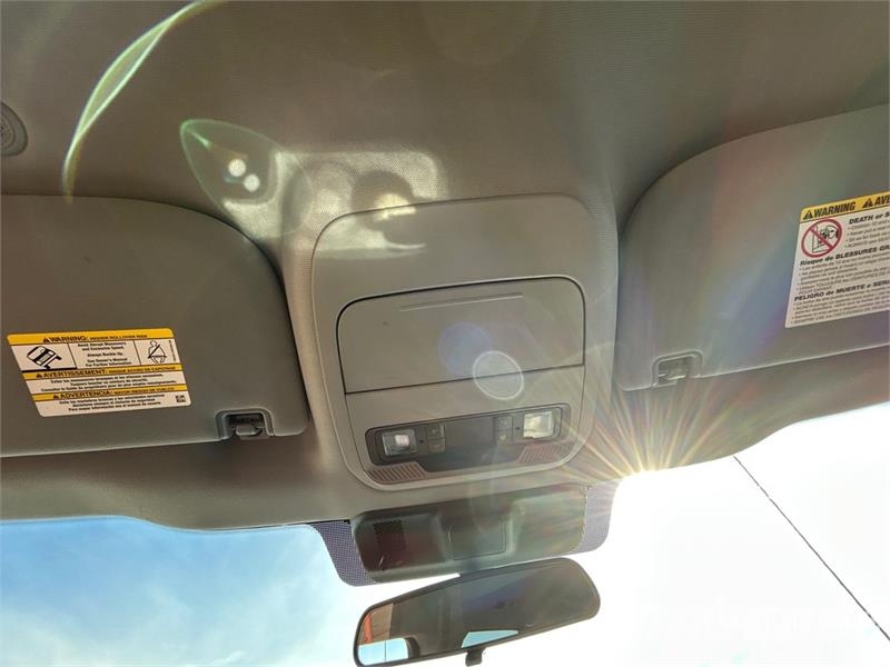 Ford F-250 XLT 4x4 Crew Cab Pickup أخرى