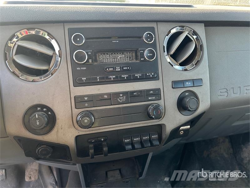 Ford F-250 XLT 4x4 Crew Cab Pickup Прочие фургоны
