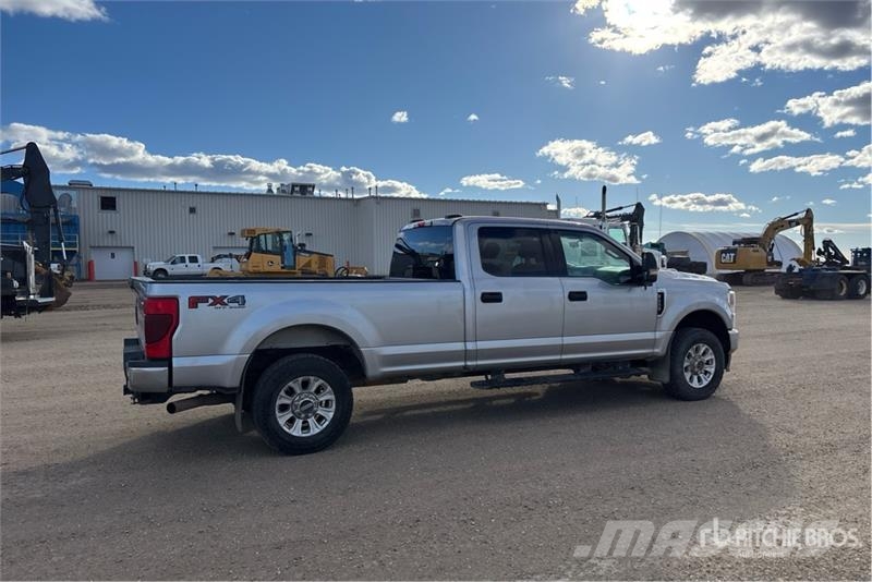 Ford F-250 XLT 4x4 Crew Cab Pickup Anders