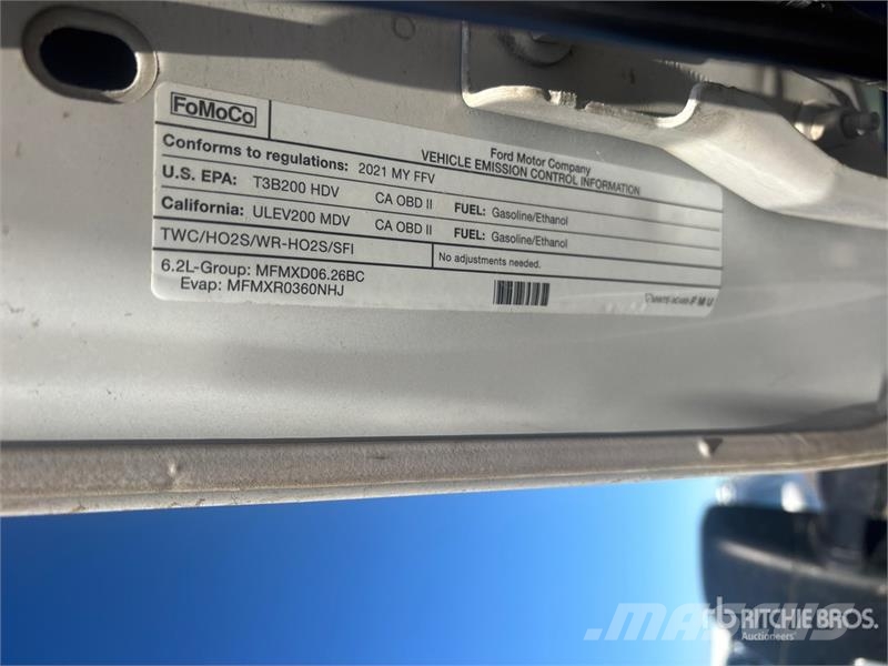 Ford F-250 XLT 4x4 Crew Cab Pickup Ostalo