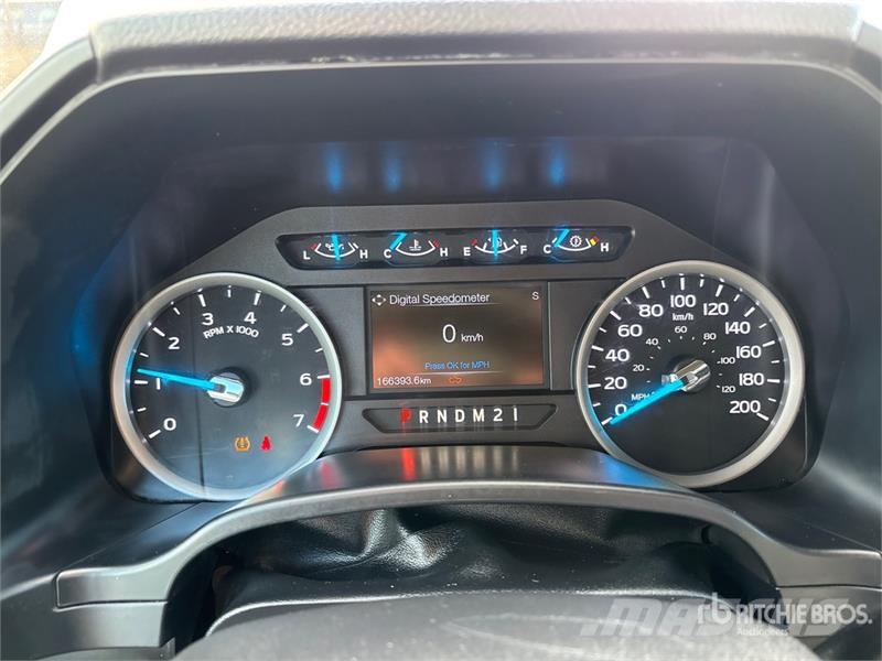 Ford F-250 XLT 4x4 Crew Cab Pickup 其他