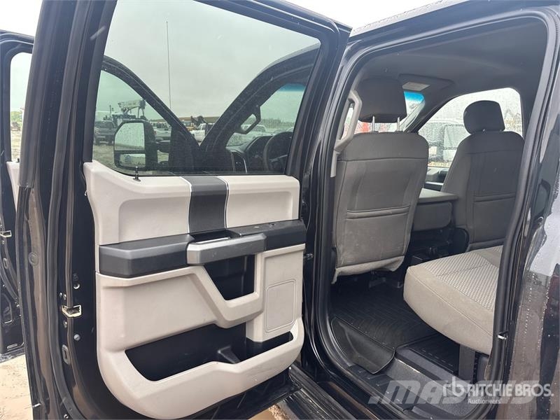 Ford F-250 XLT 4x4 Crew Cab Pickup Ostalo