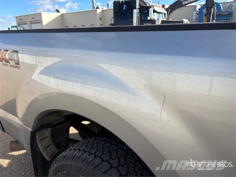 Ford F-250 XLT 4x4 Crew Cab Pickup Anders