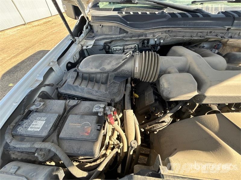 Ford F-250 XLT 4x4 Crew Cab Pickup Ostalo
