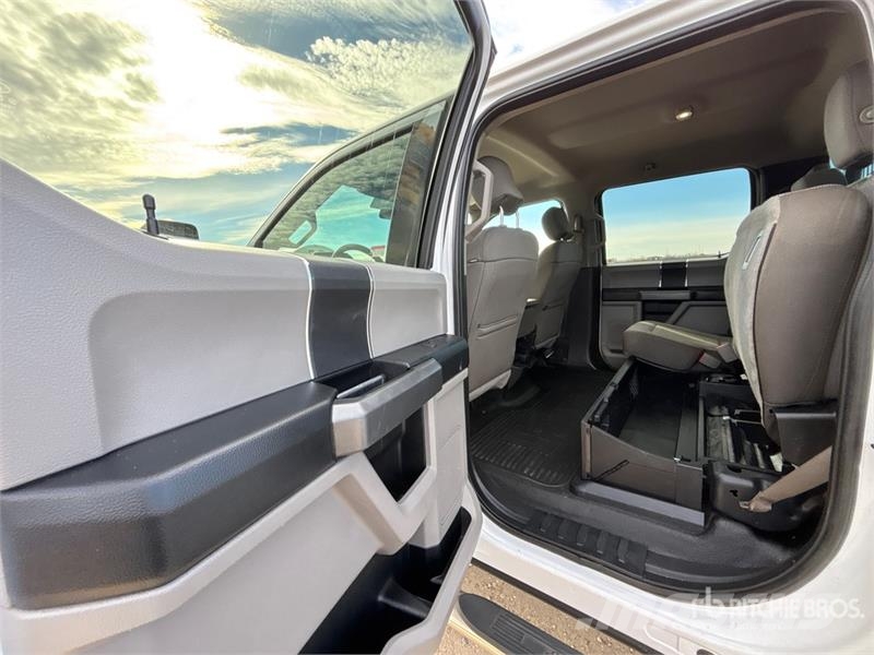 Ford F-250 XLT 4x4 Crew Cab Pickup 其他