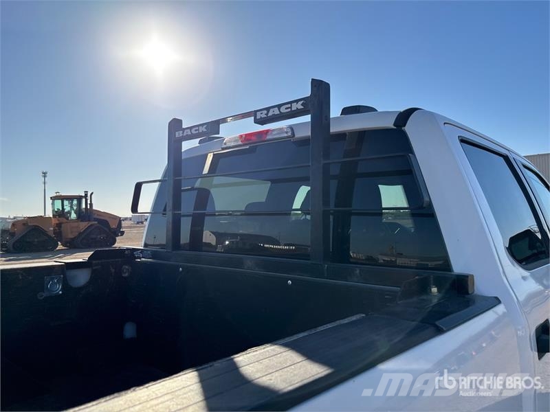 Ford F-250 XLT 4x4 Crew Cab Pickup Inne