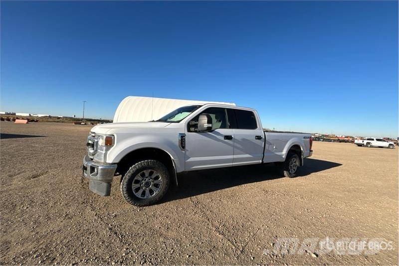 Ford F-250 XLT 4x4 Crew Cab Pickup Ostalo