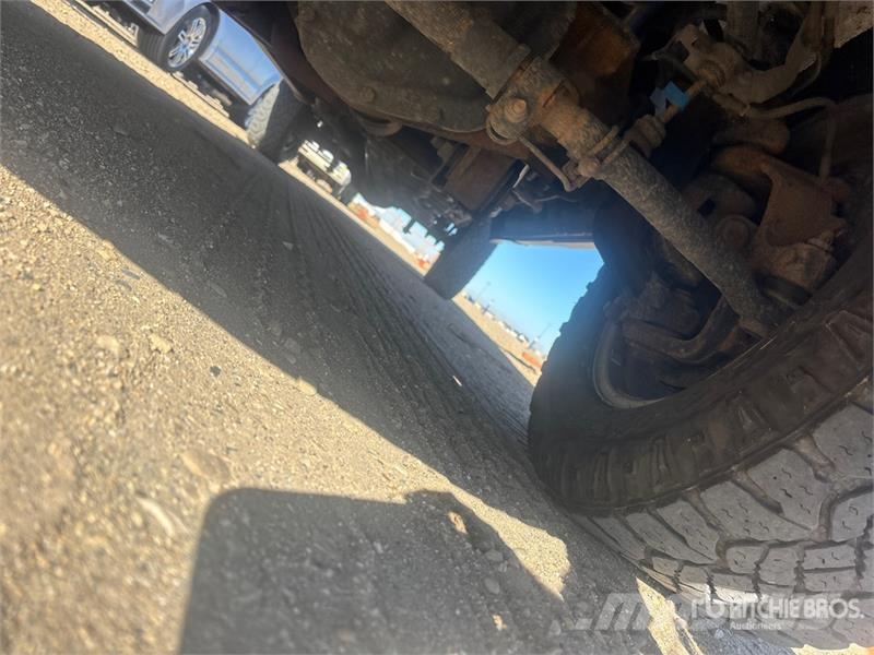 Ford F-250 XLT 4x4 Crew Cab Pickup Ostalo