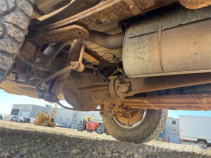 Ford F-250 XLT 4x4 Crew Cab Pickup Drugi