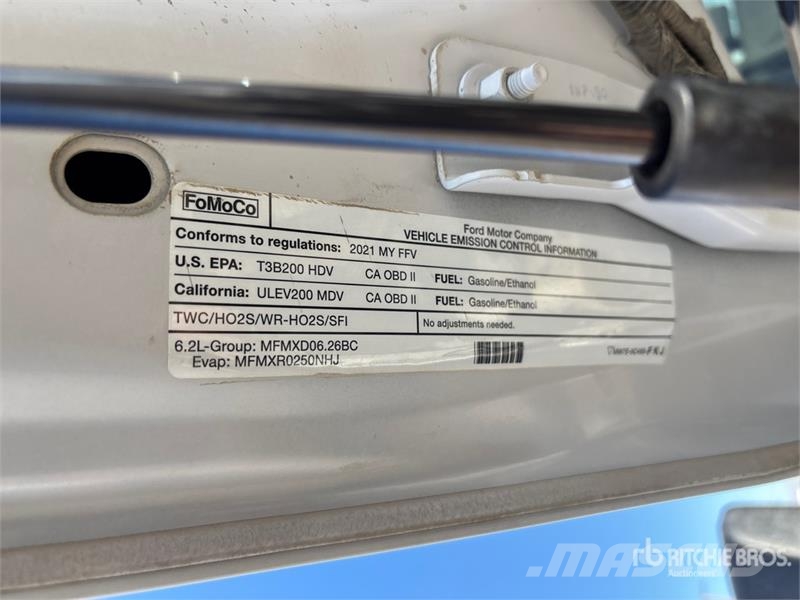 Ford F-250 XLT 4x4 Crew Cab Pickup Inne