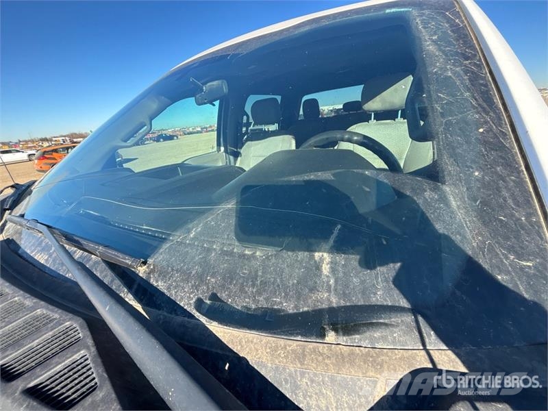 Ford F-250 XLT 4x4 Crew Cab Pickup Ostalo