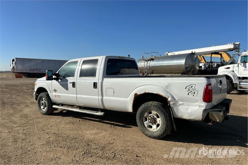 Ford F-250 XLT 4x4 Crew Cab Pickup Прочие фургоны