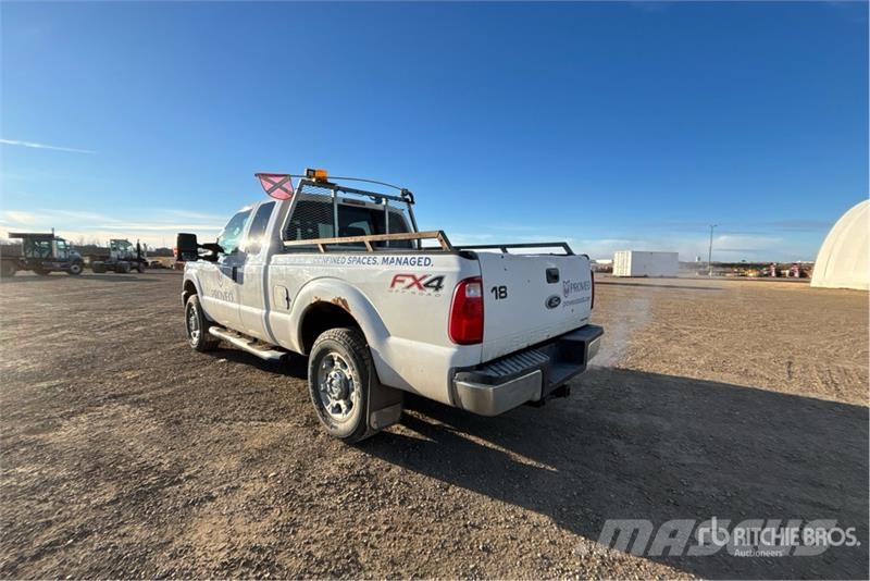 Ford F-250 XLT 4x4 Extended Cab Pickup Autre fourgon / utilitaire