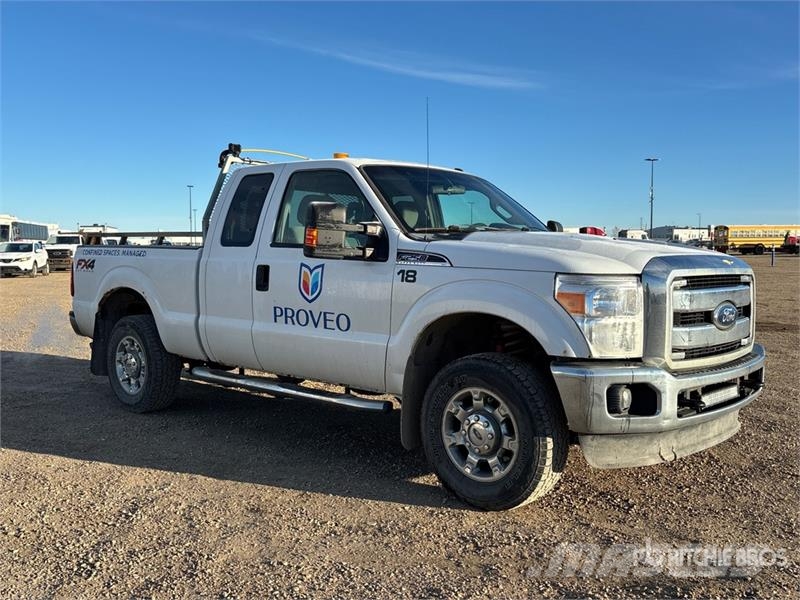 Ford F-250 XLT 4x4 Extended Cab Pickup Drugi