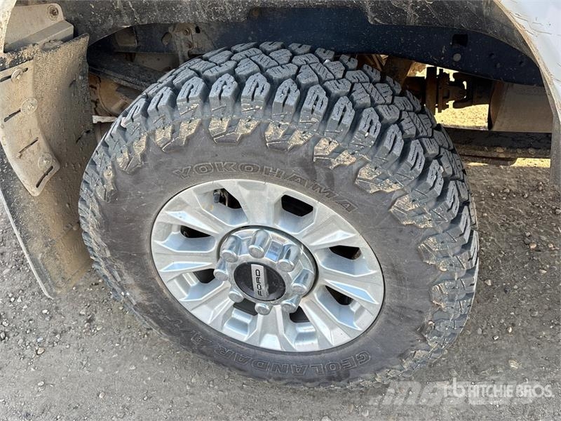 Ford F-250 XLT 4x4 Extended Cab Pickup Muu