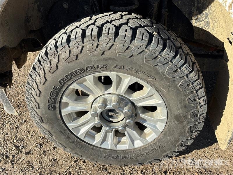 Ford F-250 XLT 4x4 Extended Cab Pickup Muu