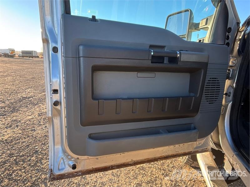 Ford F-250 XLT 4x4 Extended Cab Pickup Muu