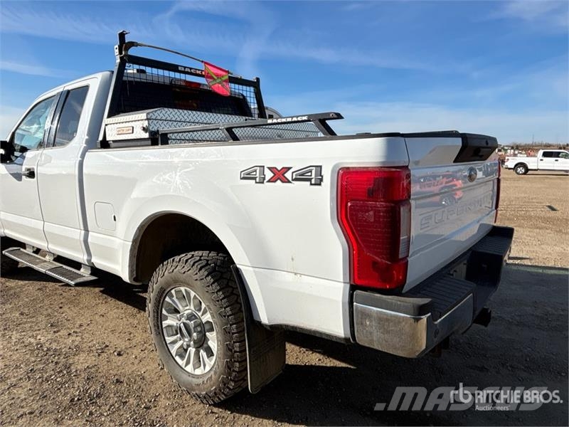 Ford F-250 XLT 4x4 Extended Cab Pickup Muu