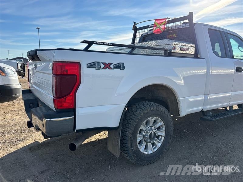 Ford F-250 XLT 4x4 Extended Cab Pickup Muu
