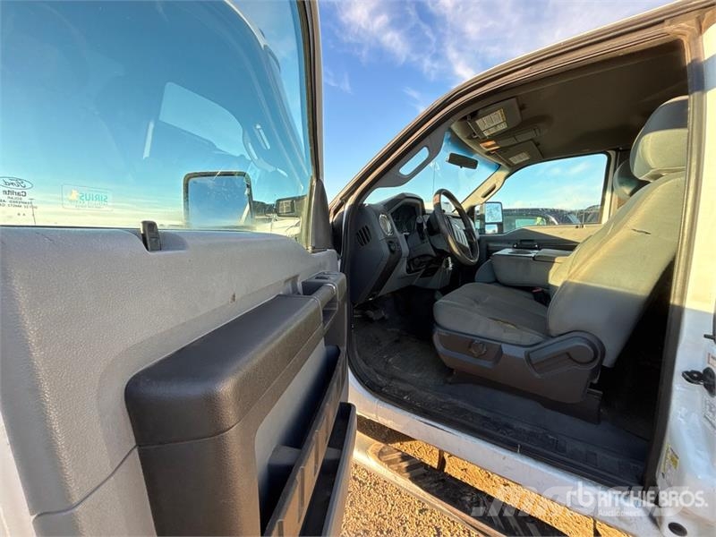 Ford F-250 XLT 4x4 Extended Cab Pickup Drugi