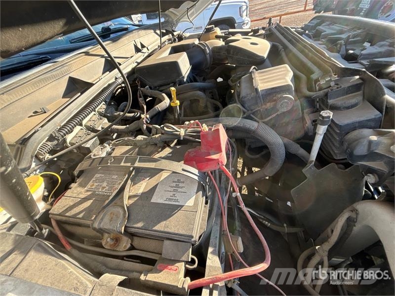 Ford F-250 XLT 4x4 Extended Cab Pickup Drugi