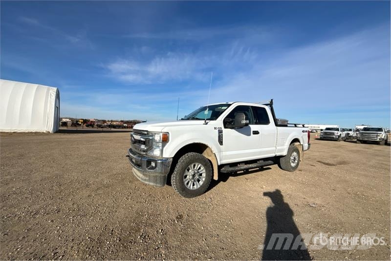 Ford F-250 XLT 4x4 Extended Cab Pickup Muu