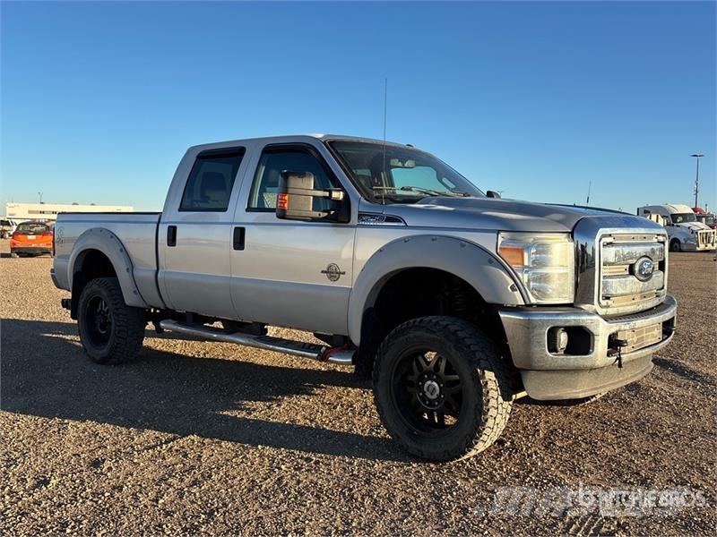 Ford F-250 XLT 4x4 Extended Cab Pickup Muu