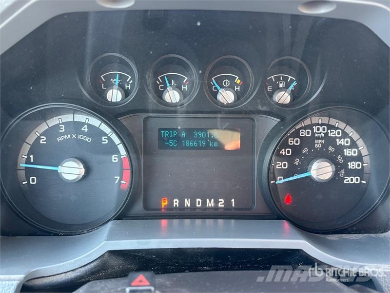 Ford F-250 XLT 4x4 Extended Cab Pickup Drugi