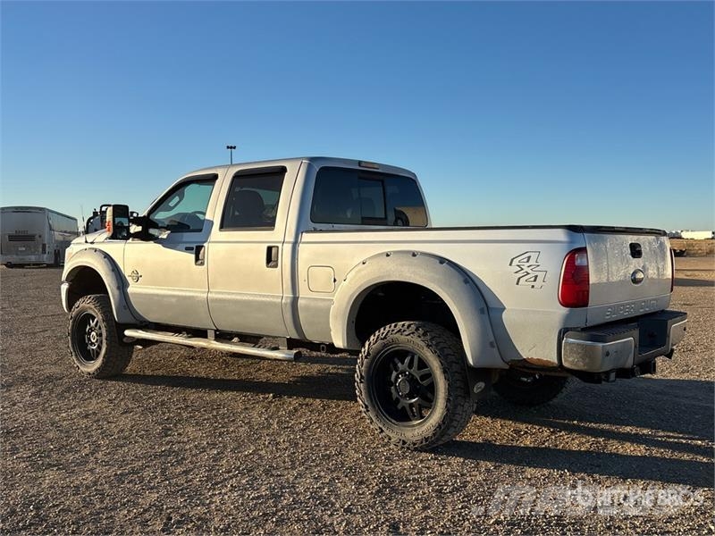 Ford F-250 XLT 4x4 Extended Cab Pickup Muu