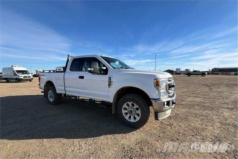 Ford F-250 XLT 4x4 Extended Cab Pickup Muu