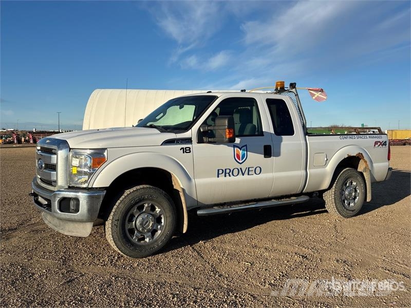 Ford F-250 XLT 4x4 Extended Cab Pickup Drugi