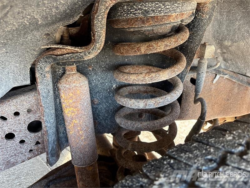 Ford F-250 XLT 4x4 Spreader Truck مركبات الأغراض العامة