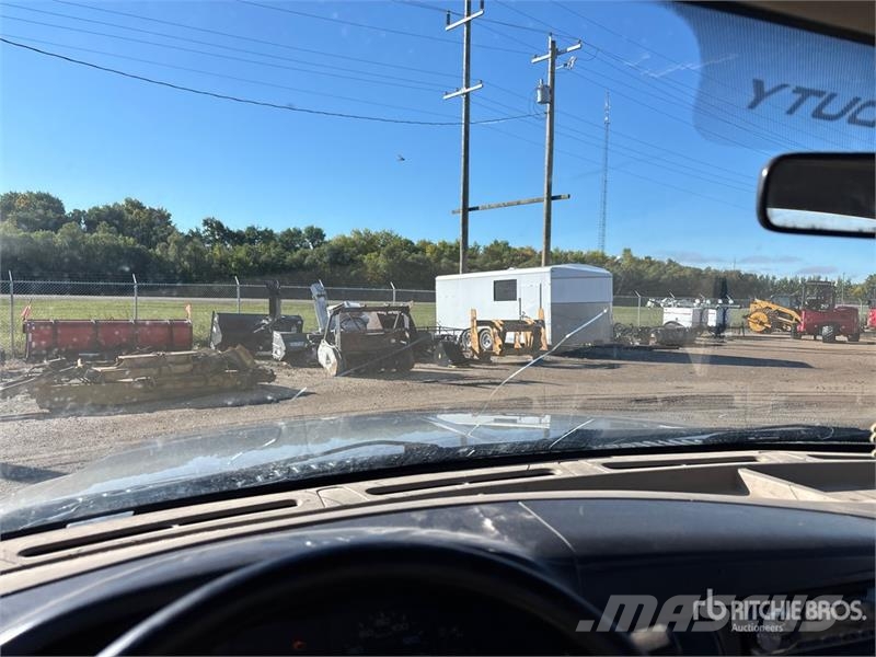 Ford F-250 XLT 4x4 Spreader Truck مركبات الأغراض العامة