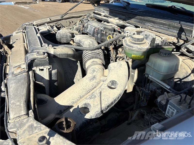 Ford F-250 XLT 4x4 Spreader Truck مركبات الأغراض العامة