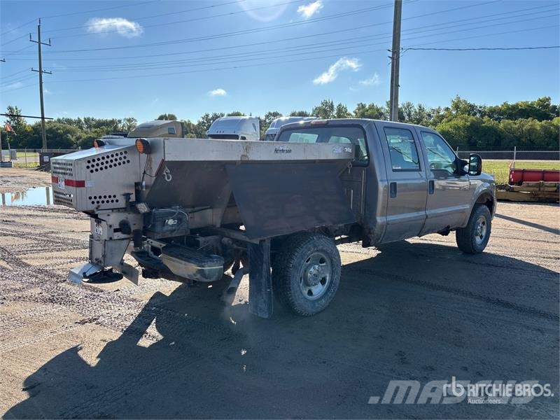 Ford F-250 XLT 4x4 Spreader Truck مركبات الأغراض العامة