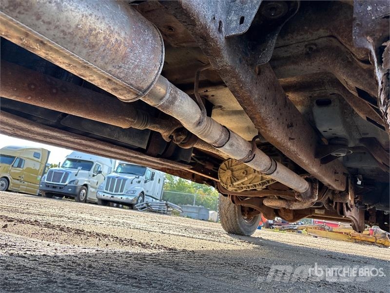 Ford F-250 XLT 4x4 Spreader Truck مركبات الأغراض العامة