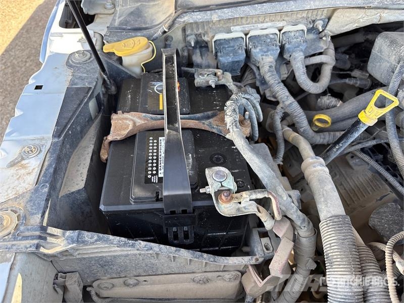 Ford F-350 Tovornjaki s kesonom/platojem