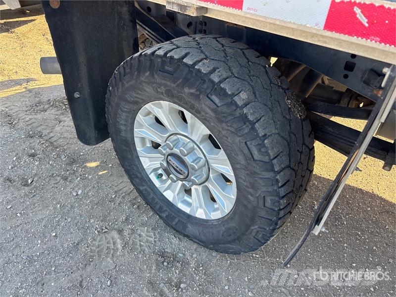Ford F-350 Flatbed kamyonlar