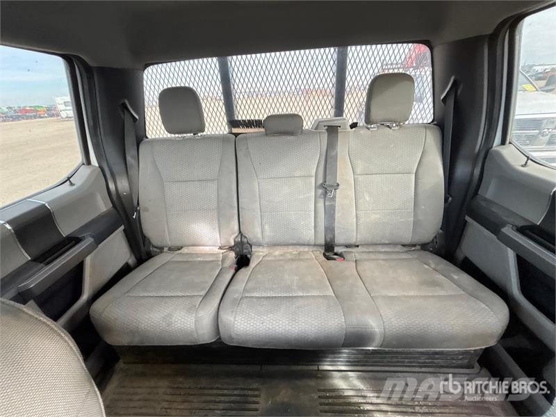 Ford F-350 Camion plateau