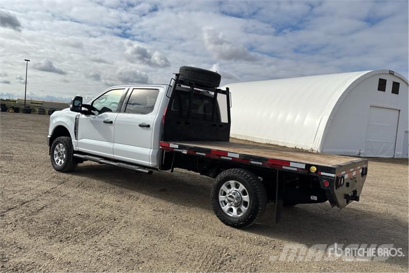 Ford F-350 플랫베드/드롭사이드 트럭